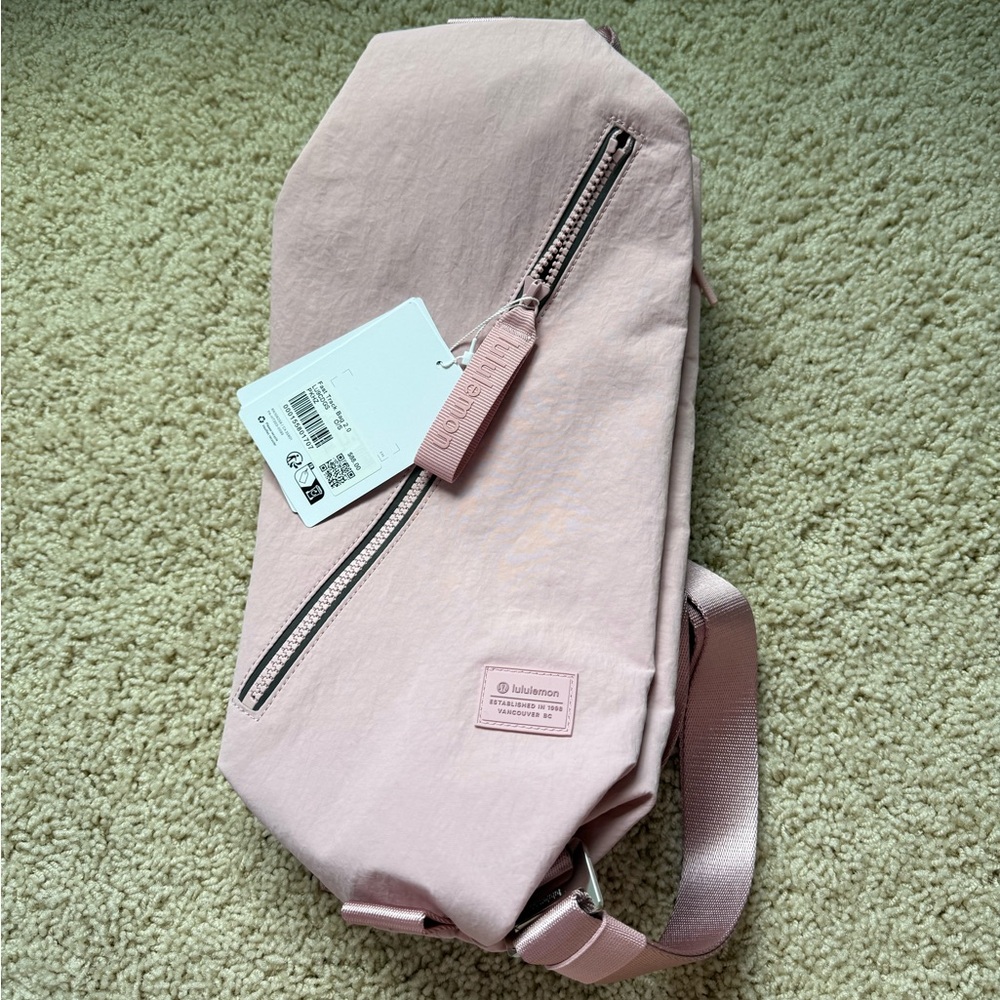 Lululemon Athletica Fast Track Bag 2.0 Pink Haze